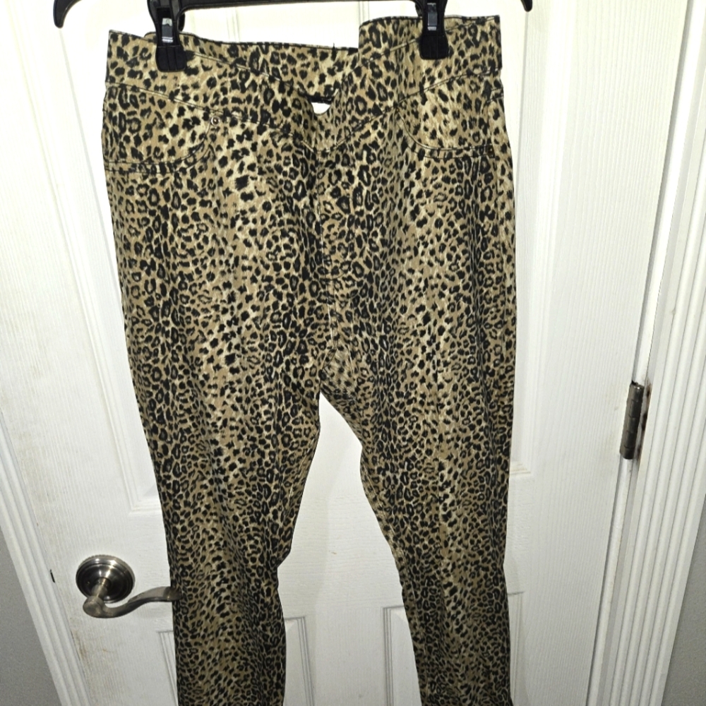 Leopard print jeggings 4 for $25